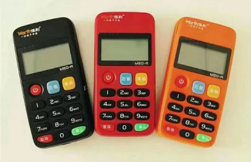 喔刷pos机人工客服电话是什么？