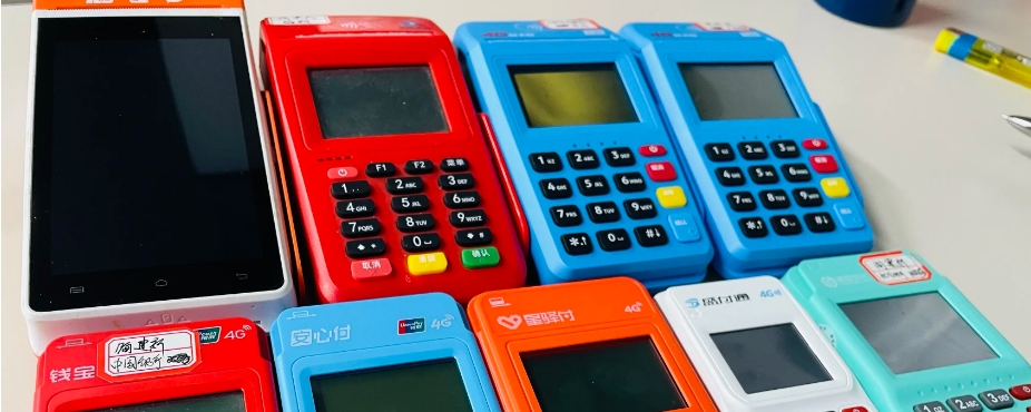 掌门通pos机人工服务电话是什么？